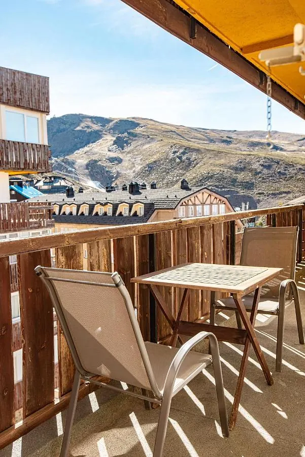 Holidays, Tripp, 1 Dormitorio, 4 Personas, Terraza Sierra Nevada