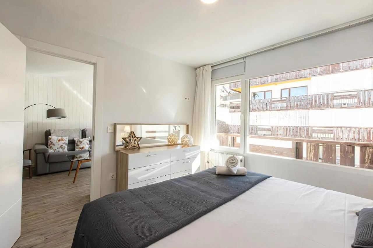 Holidays, Tripp, 1 Dormitorio, 4 Personas, Terraza Sierra Nevada
