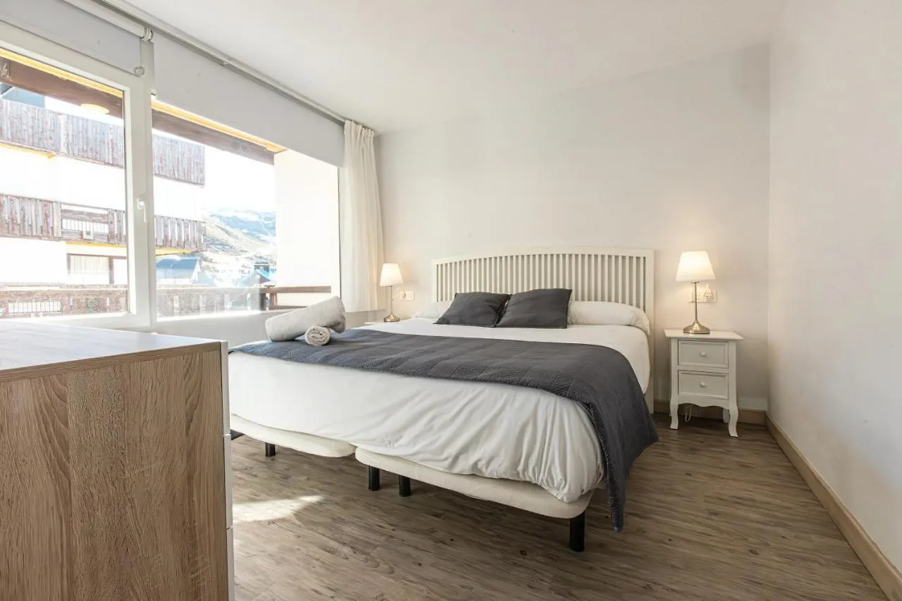 Holidays, Tripp, 1 Dormitorio, 4 Personas, Terraza Sierra Nevada 0*,  España